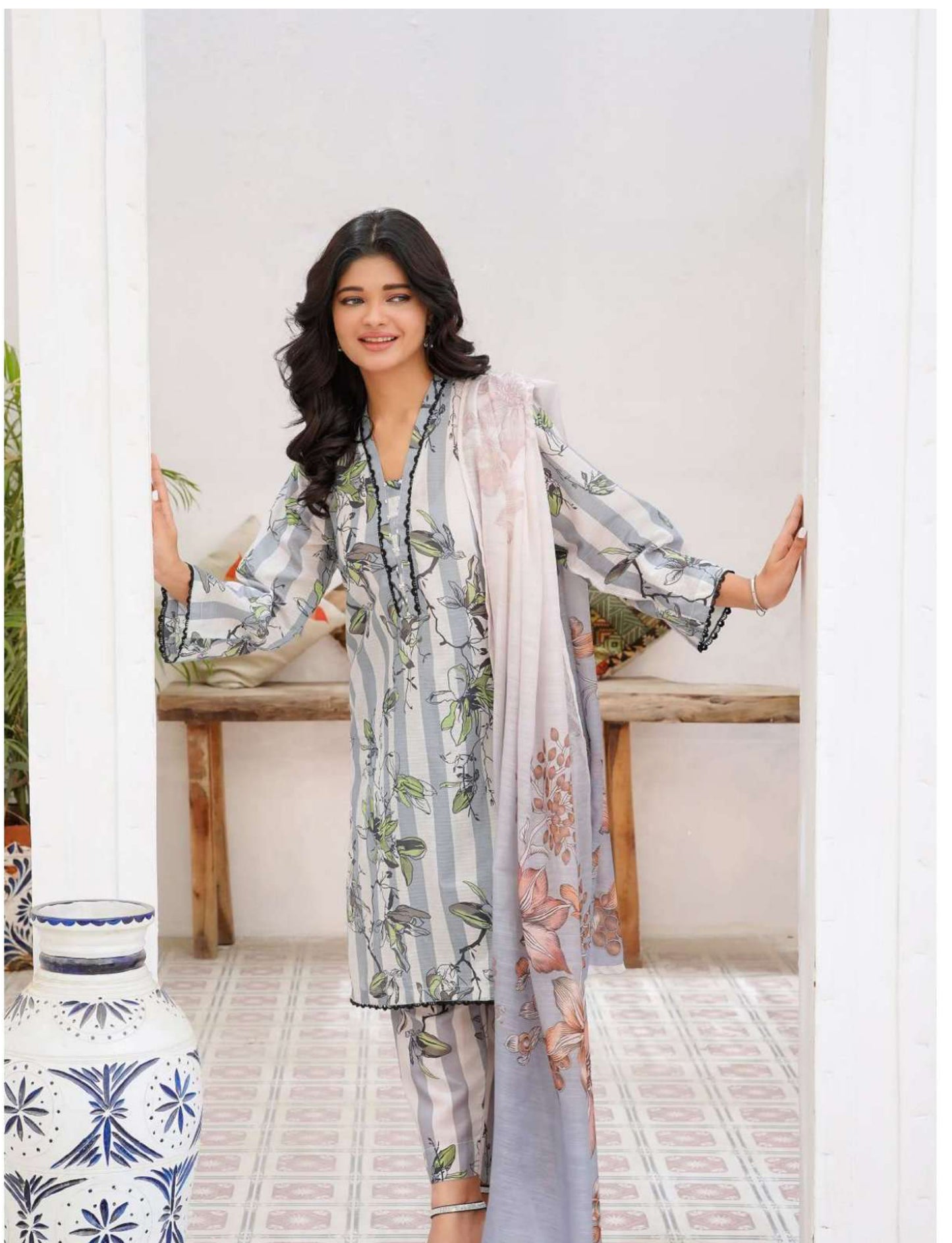 Bana Dora Luxe Lawn