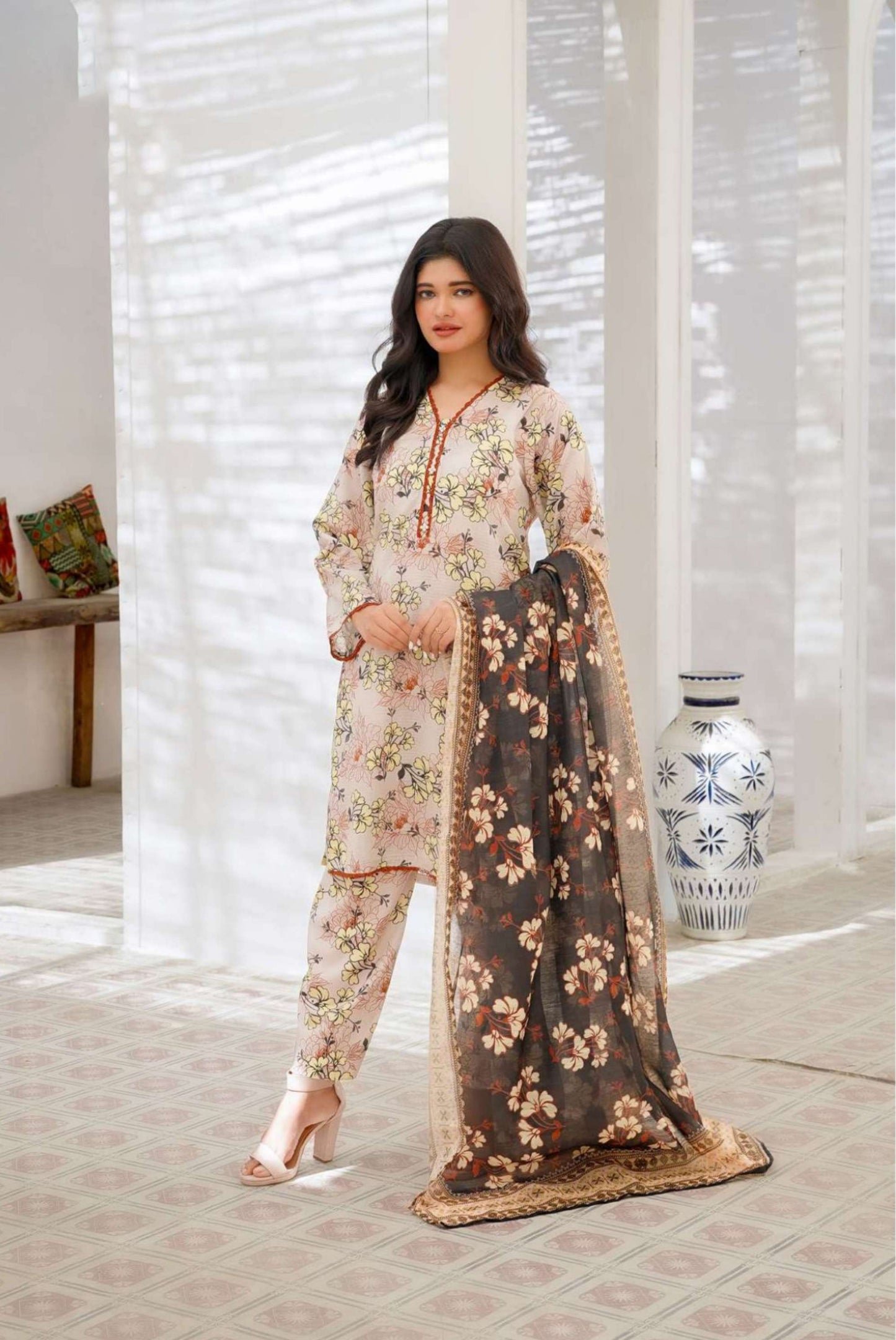 Bana Dora Luxe Lawn