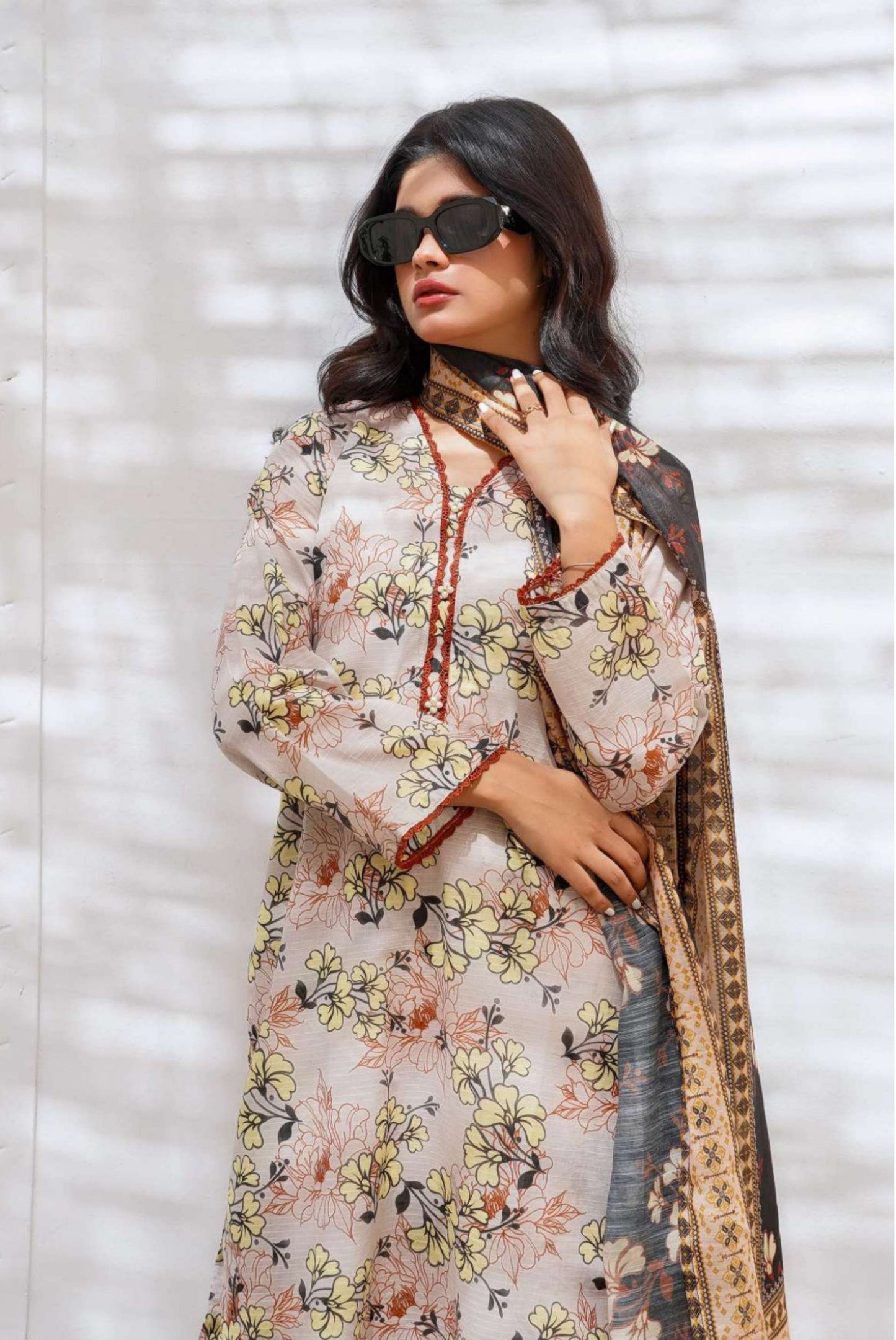 Bana Dora Luxe Lawn