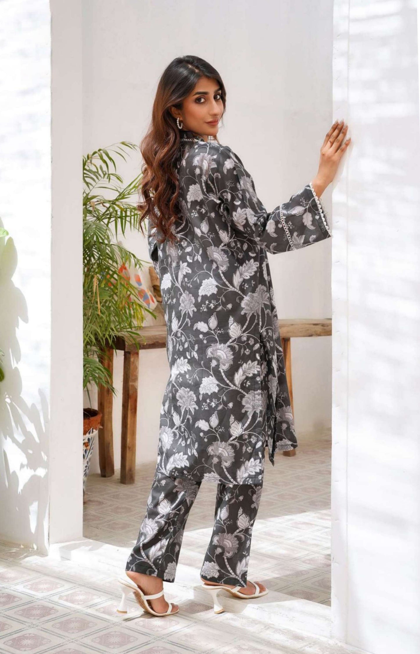 Bana Dora Luxe Lawn